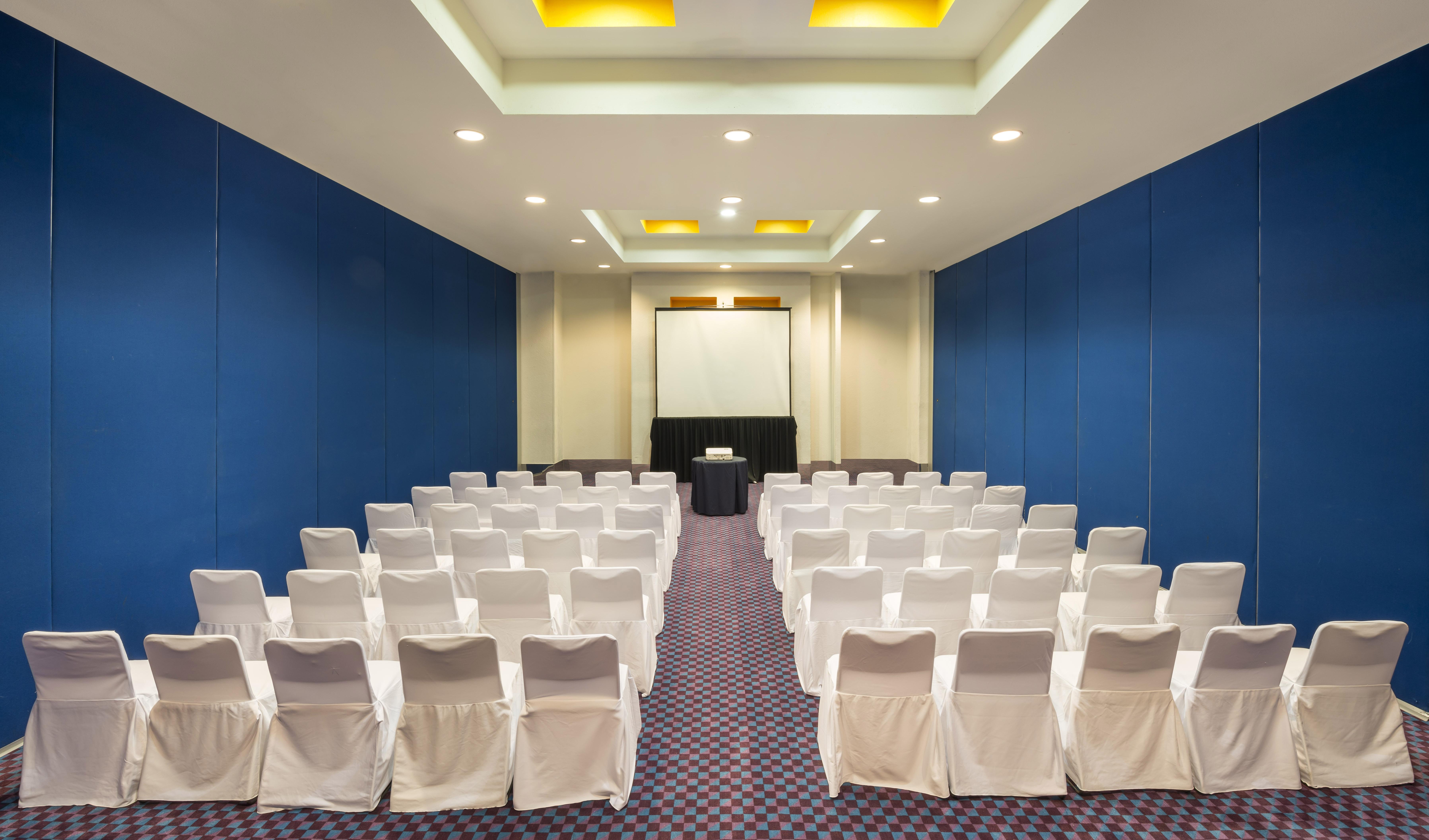 卡米诺睿尔韦拉克鲁斯酒店 外观 照片 Meeting room at the hotel