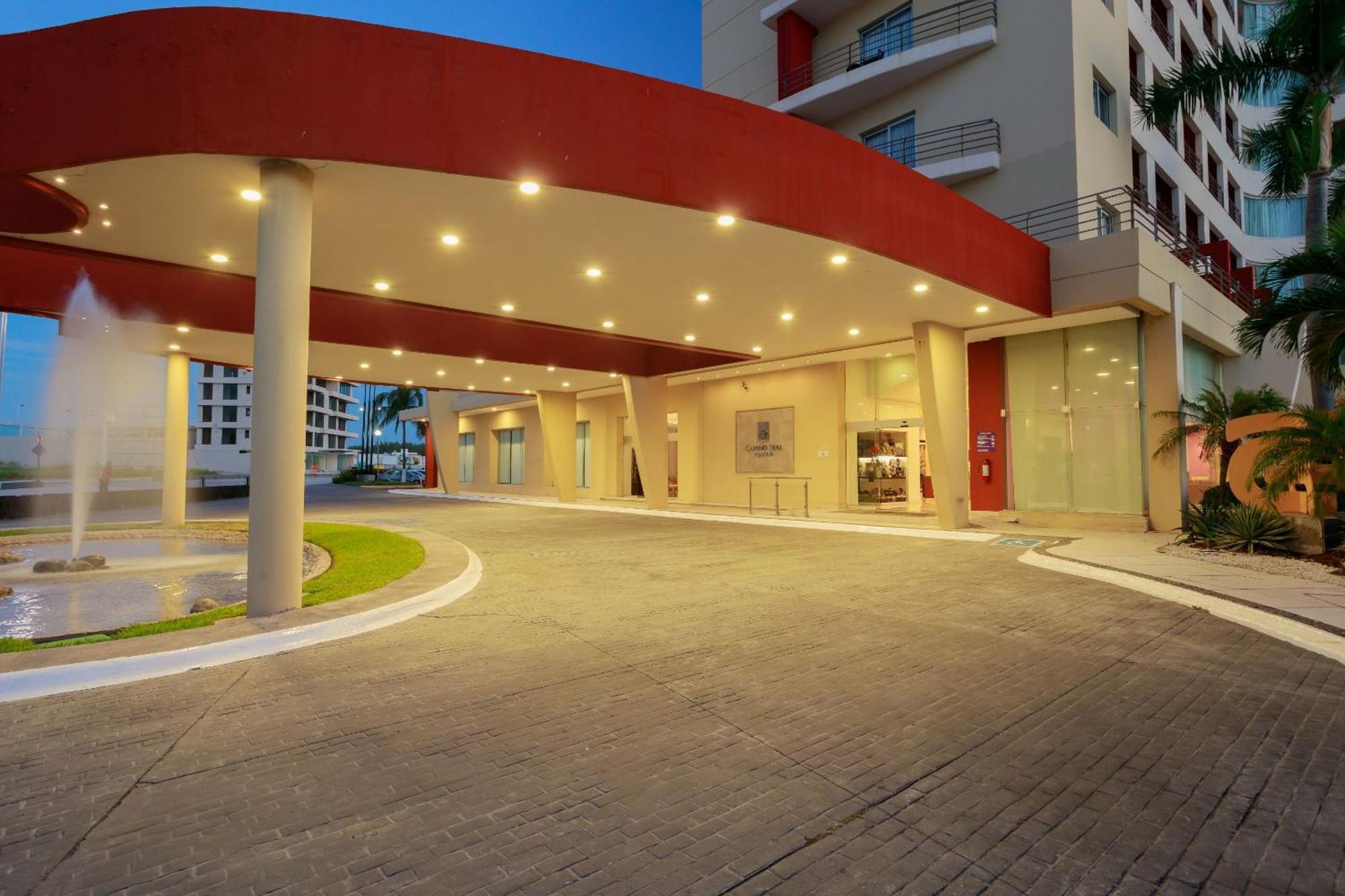 卡米诺睿尔韦拉克鲁斯酒店 外观 照片 Entrance of the hotel