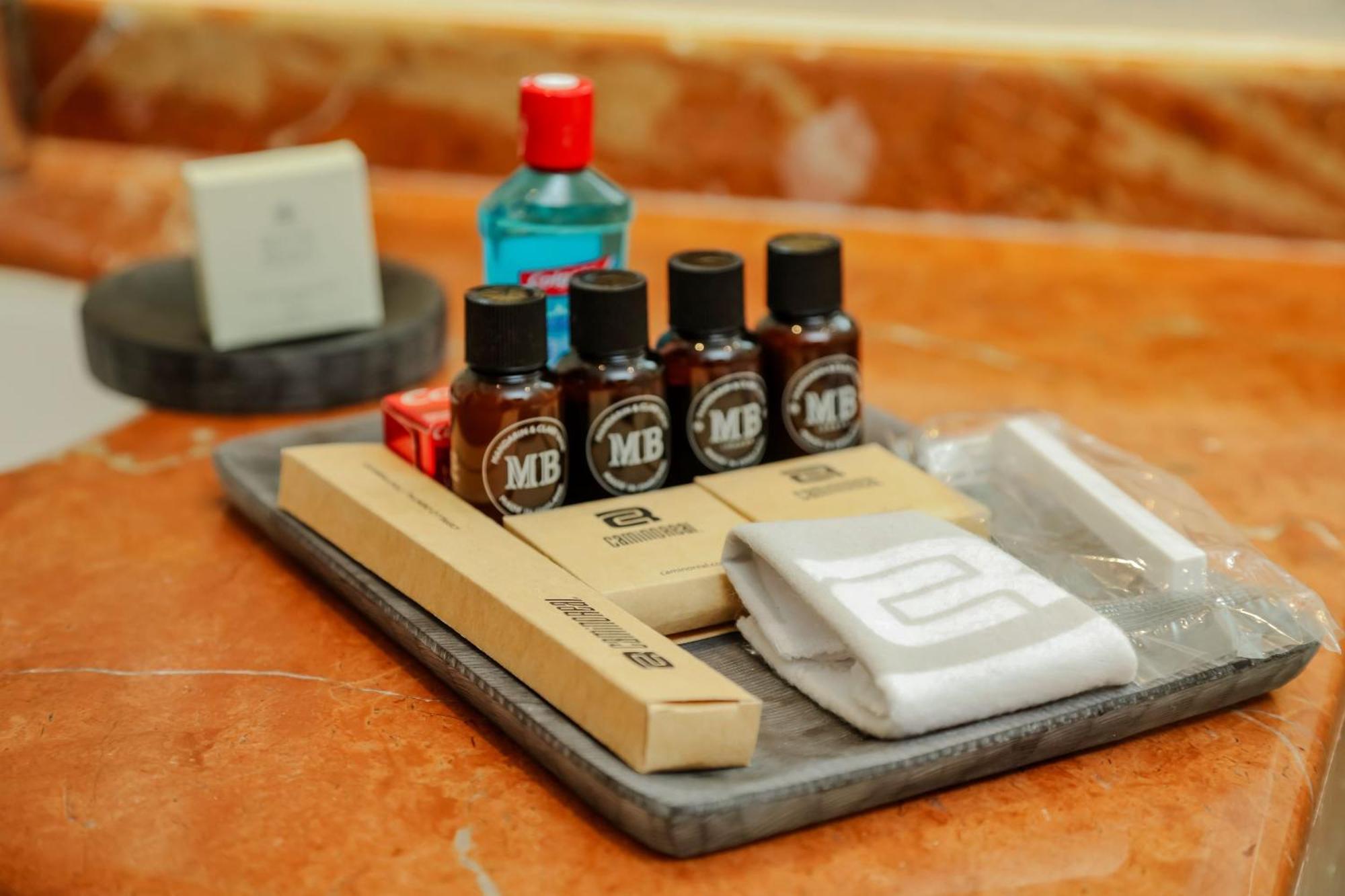 卡米诺睿尔韦拉克鲁斯酒店 外观 照片 MB toiletries