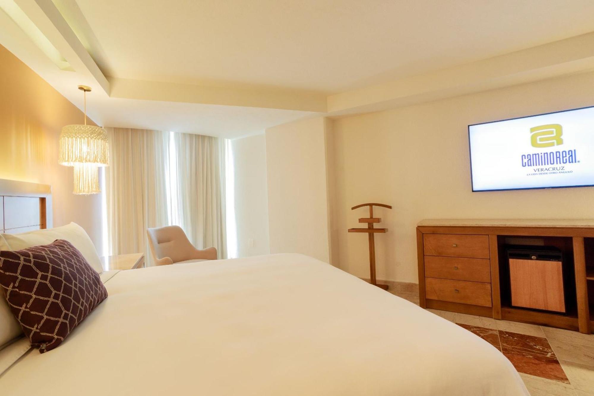 卡米诺睿尔韦拉克鲁斯酒店 外观 照片 A bedroom at Cameron